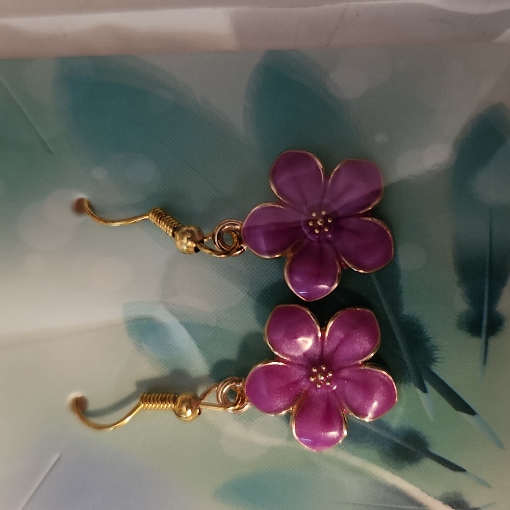 Darling floral earrings
